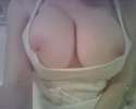 christina hendricks topless leak.jpg