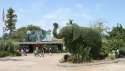 San_Diego_Zoo_entrance_elephant.jpg