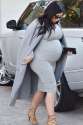 A-Pregnant-Kim-Kardashian-Goes-To-A-Friends-House-To-Film-in-Los-Angeles.jpg