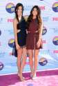 Kendall-Jenner-and-Kylie-Jenner-at-the-Teen-Choice-Awards-2012-2.jpg