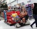 the-people-of-walmart-are-on-another-level-32-photos-19.jpg