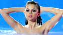 Selena-Gomez-Swimming.jpg