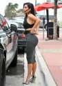 Kim-Kardashian-Ass-Candids-Miami-061.jpg