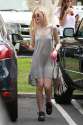 elle-fanning-out-and-about-in-los-angeles_9.jpg