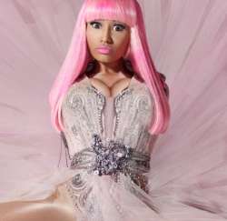 M_A_C-Pink-Friday-Nicki-Minaj.jpg