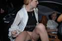 Britney-Spears-upskirt-showing-pussy-getting-out-of-car-with-no-2.jpg