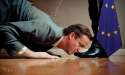 david-cameron-kissing-boots.jpg