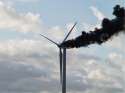 engineers-burning-wind-turbine-holland.jpg