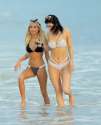 Kylie-Jenner-Hot-in-Bikini--09.jpg