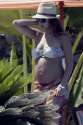 213190482_0512_jessica_alba_bikini_pregnant_20_122_202lo.jpg
