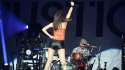 victoria_justice_awesome_booty_shorts_concert_q8mNSOs5.sized.png