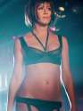 jennifer-aniston-in-a-see-through-bra-on-set-of-were-the-millers-02.jpg