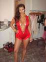 VATU7X2TUP_Kim_Kardashian_Sexy_in_Red_Outfit_3.jpg