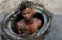 Indian-Sewer-man_1375125i.jpg