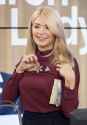 holly-willoughby-this-morning-tv-show-in-london-december-2015_1.jpg