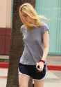 Elle-Fanning--Headed-to-the-gym--08-662x937.jpg