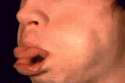 1241795697_slo-mo-blowing-raspberries.gif