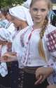 romanians-in-traditional-folk-costume-dress-romanian-people-girls-traditions.jpg