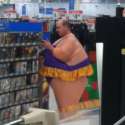the_people_of_walmart_are_a_kind_of_their_own_640_39.jpg