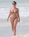 kelly-brook-bikini-on-the-beach-in-cancun-mexico-june-beach-1704705843.jpg