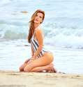 324B5DB600000578-3497456-Smoldering_Bella_Thorne_was_spotted_during_a_photo_shoot_on_Mali-m-54_1458238010513.jpg