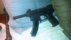 s1200_uzi[1].jpg