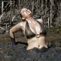sara_liz_caught_in_the_quicksand_4968_by_didvp-d80hnvd.jpg