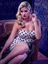 holly-willoughby-very.jpg
