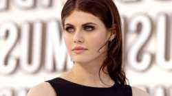 alexandra-daddario-7541-7834-hd-wallpapers.jpg