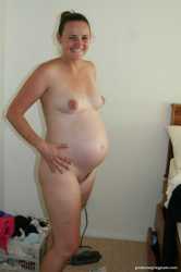 pregnant_women_small_tits5.jpg
